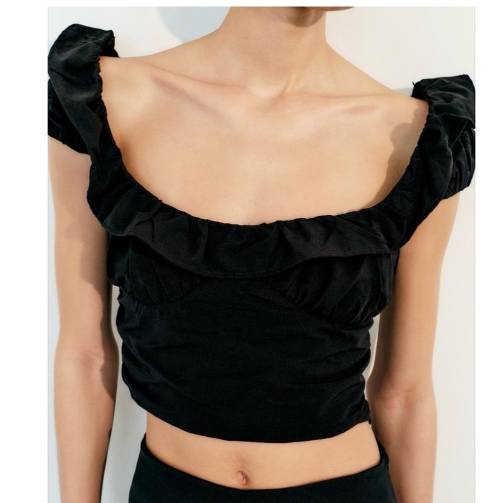 Zara Ruffle Crop Top - Picture 6 of 9